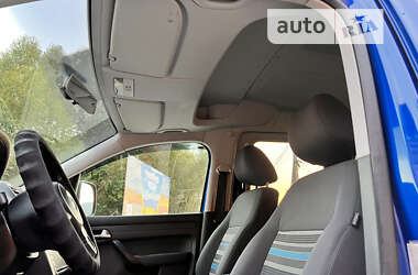 Минивэн Volkswagen Caddy 2011 в 