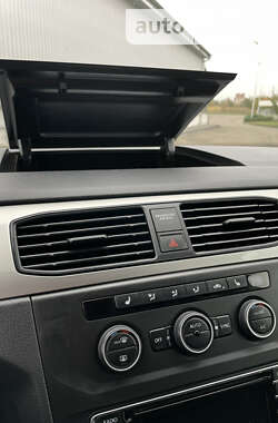 Минивэн Volkswagen Caddy 2016 в 