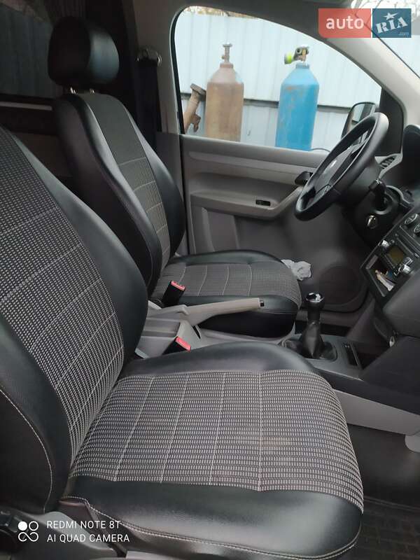 Мінівен Volkswagen Caddy 2009 в Корсунь-Шевченківському