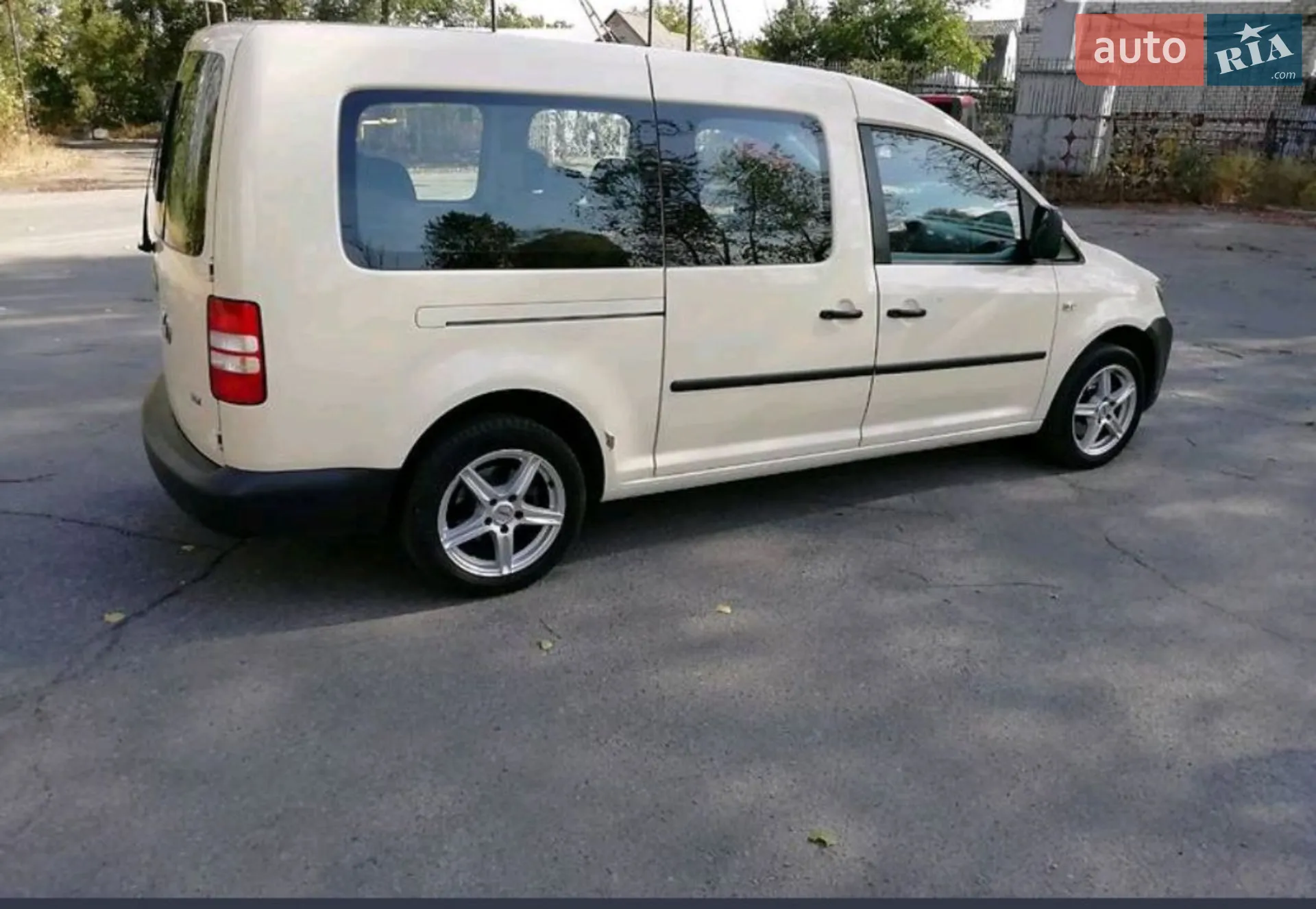 2011 Volkswagen Caddy - фото 1