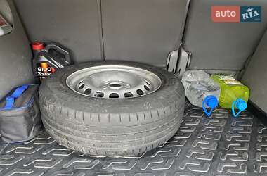 Минивэн Volkswagen Caddy 2006 в Виннице