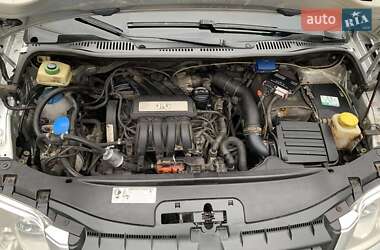 Минивэн Volkswagen Caddy 2009 в 