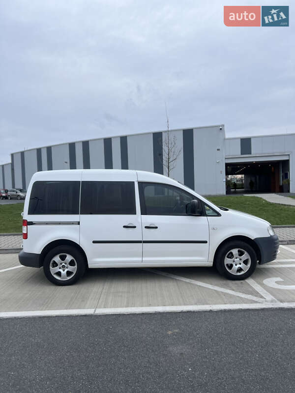 Минивэн Volkswagen Caddy 2008 в Тячеве