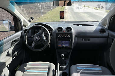 Минивэн Volkswagen Caddy 2011 в Теофиполе