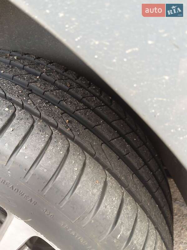 Мінівен Volkswagen Caddy 2013 в Києві