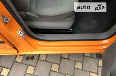 Грузовой фургон Volkswagen Caddy 2006 в 