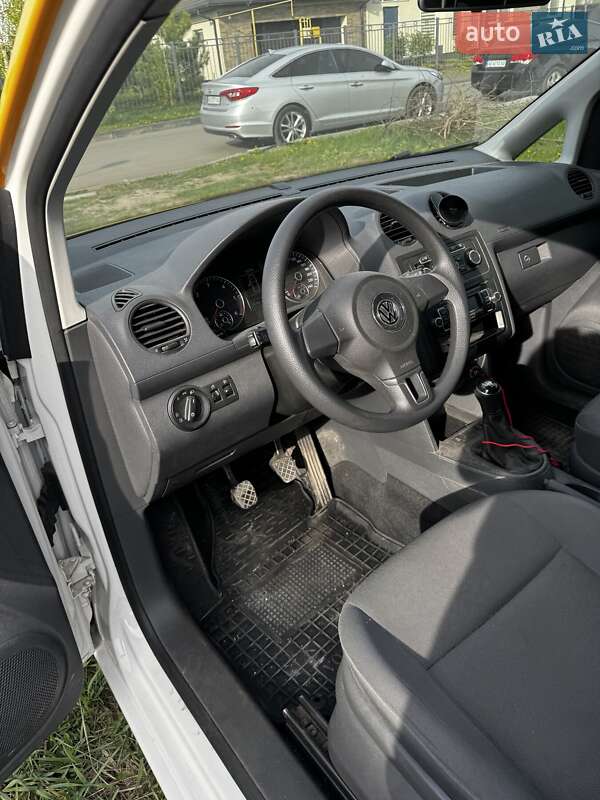 Минивэн Volkswagen Caddy 2015 в Днепре