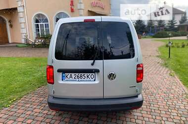 Грузовой фургон Volkswagen Caddy 2015 в Киеве