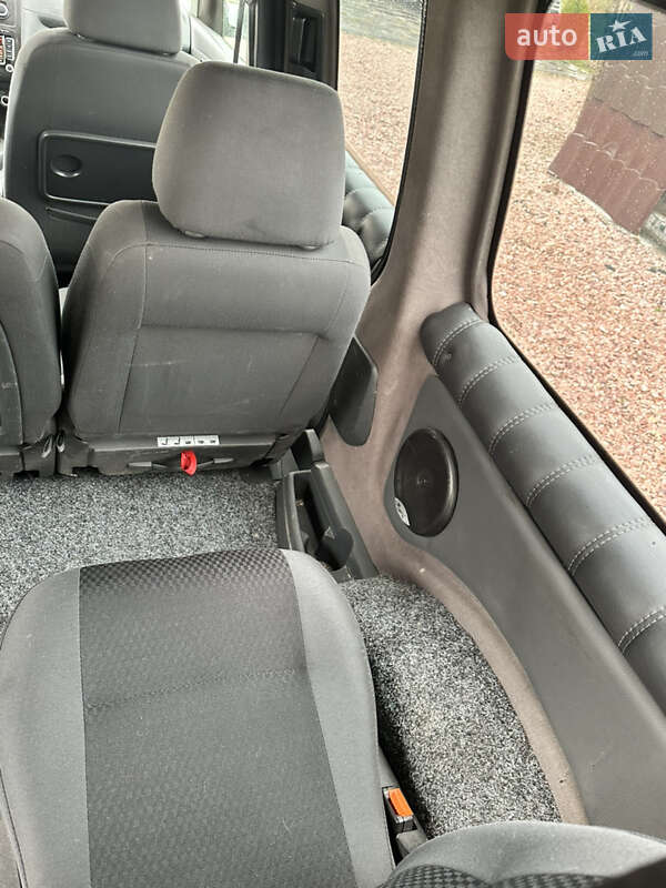 Минивэн Volkswagen Caddy 2012 в Киеве