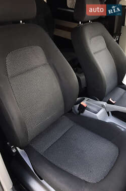Минивэн Volkswagen Caddy 2009 в 