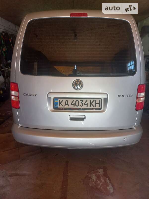 Минивэн Volkswagen Caddy 2014 в Киеве