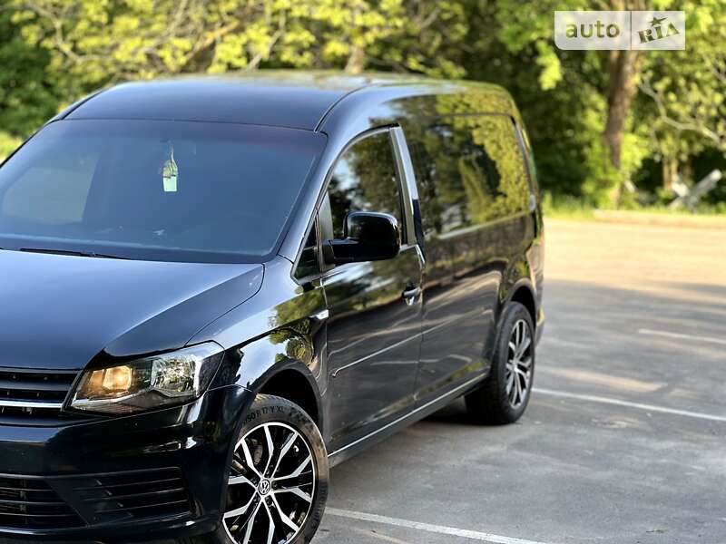 Грузовой фургон Volkswagen Caddy 2016 в Ровно