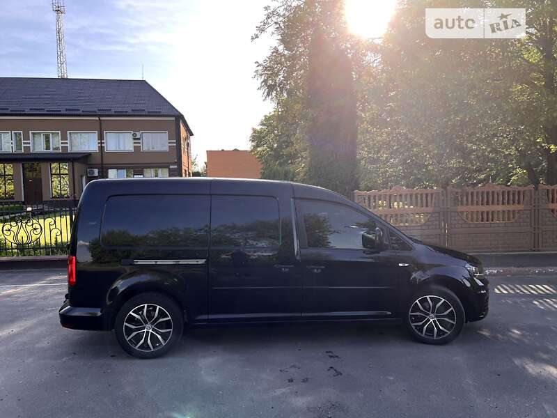 Грузовой фургон Volkswagen Caddy 2016 в Ровно