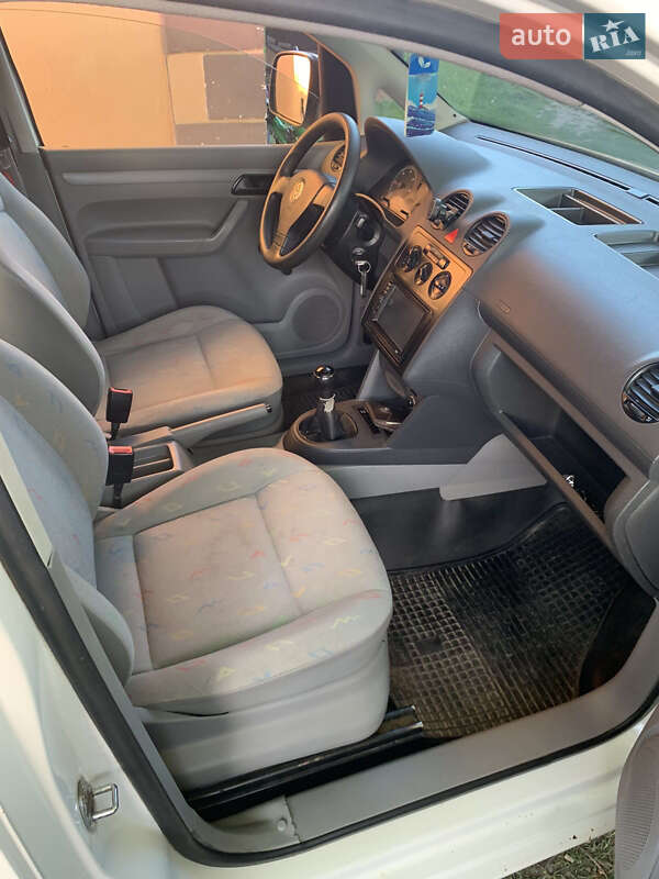 Минивэн Volkswagen Caddy 2007 в Косове