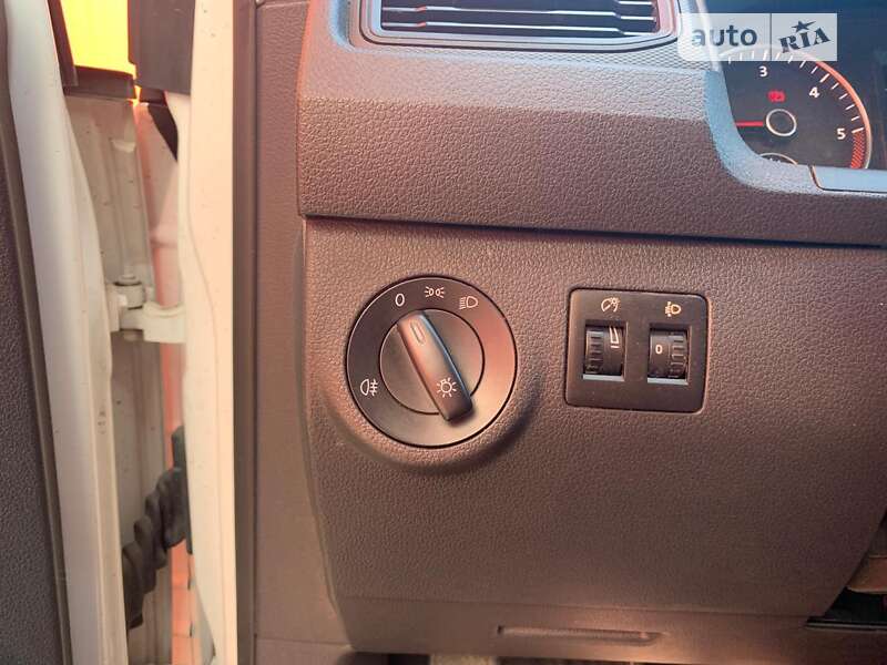 Грузовой фургон Volkswagen Caddy 2016 в Одессе