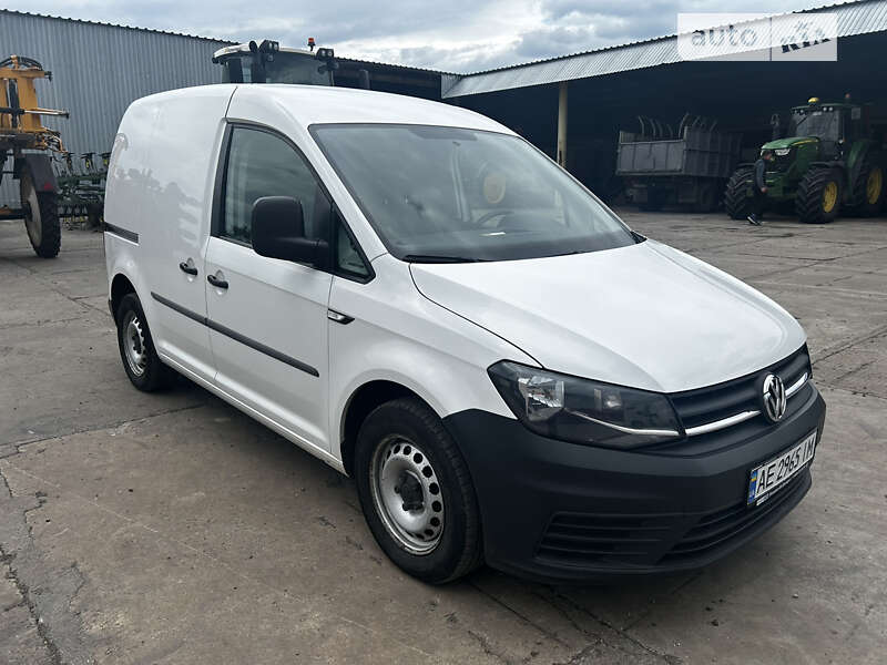 Грузовой фургон Volkswagen Caddy 2017 в Днепре