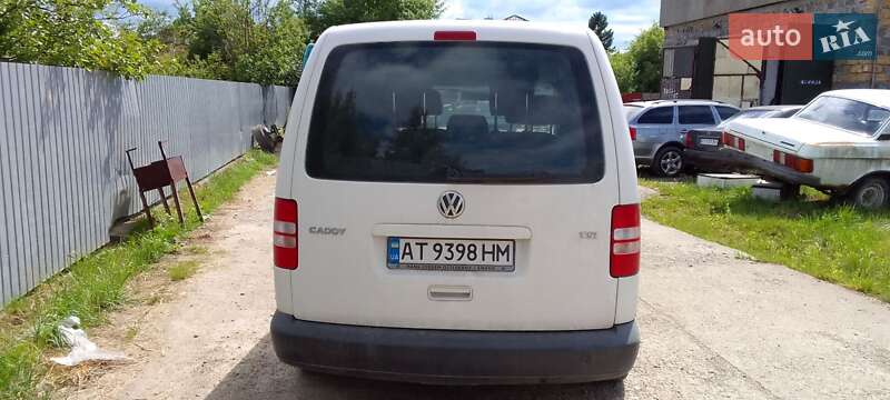 Мінівен Volkswagen Caddy 2013 в Рожнятові