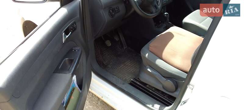 Мінівен Volkswagen Caddy 2013 в Рожнятові