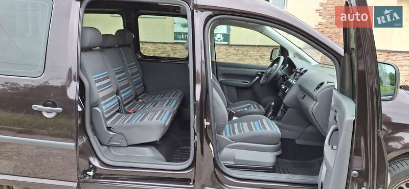 Минивэн Volkswagen Caddy 2010 в Киеве