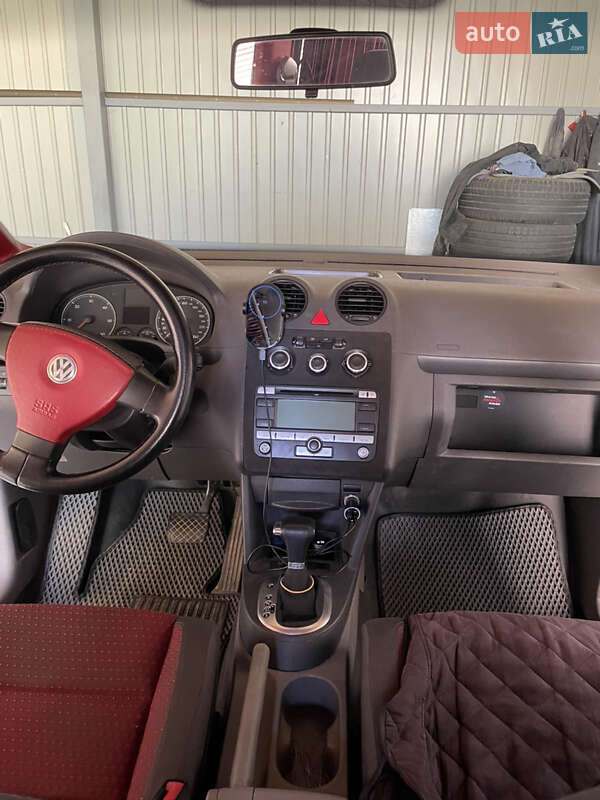 Минивэн Volkswagen Caddy 2007 в Сторожинце