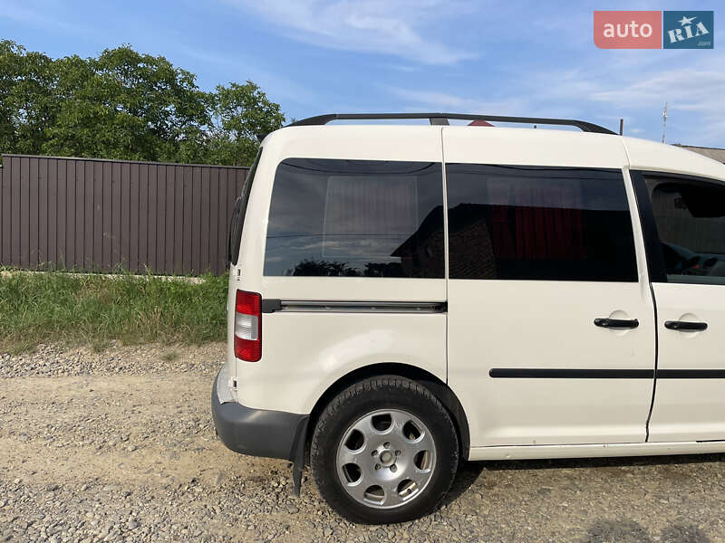 Минивэн Volkswagen Caddy 2007 в Сторожинце