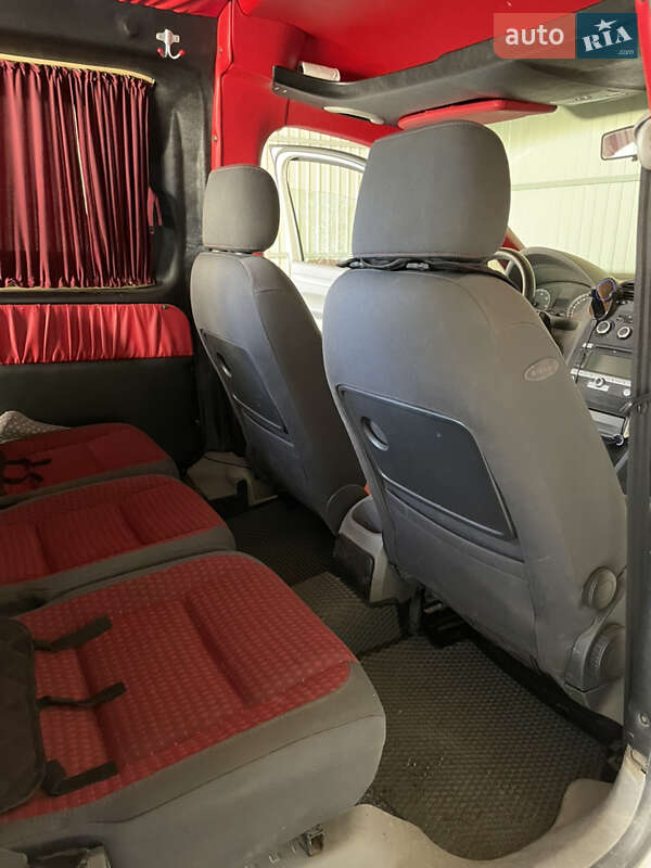 Минивэн Volkswagen Caddy 2007 в Сторожинце