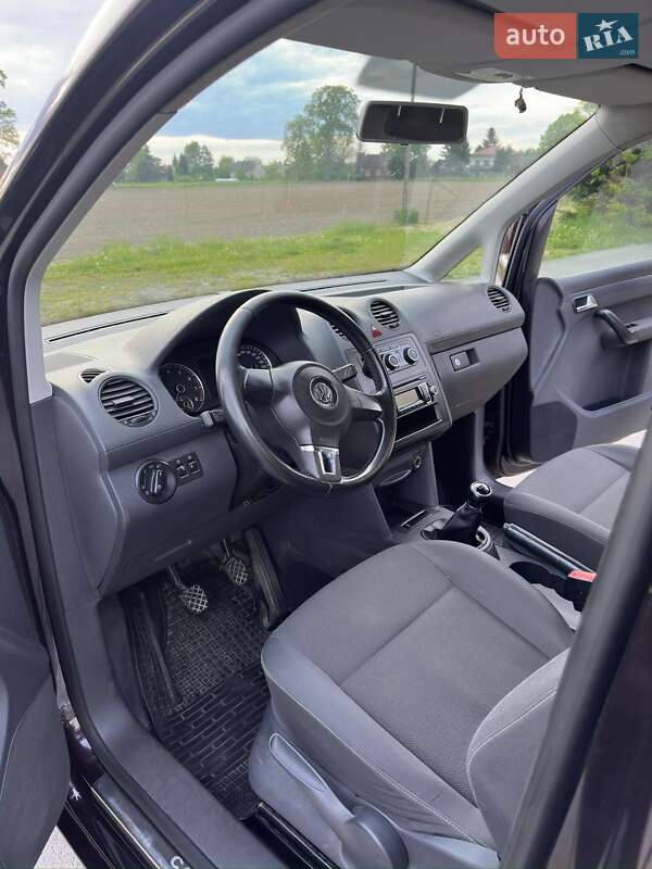 Мінівен Volkswagen Caddy 2011 в Києві