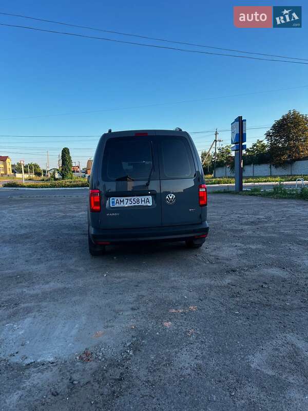 Минивэн Volkswagen Caddy 2016 в Бердичеве