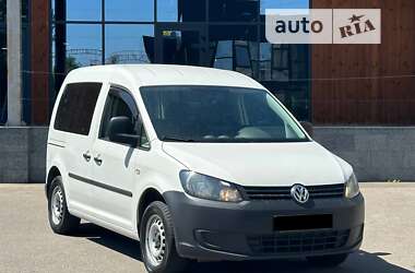 Минивэн Volkswagen Caddy 2015 в Киеве