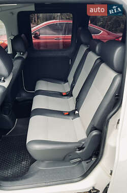 Минивэн Volkswagen Caddy 2013 в 