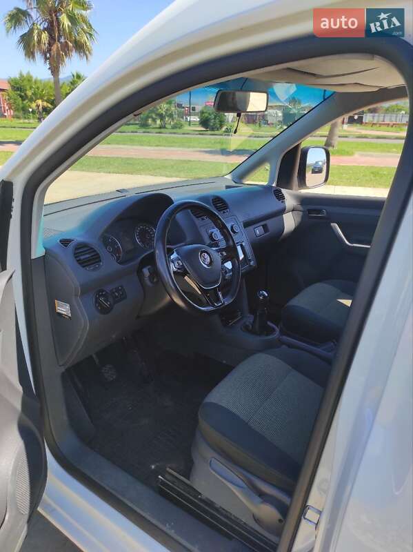 Минивэн Volkswagen Caddy 2013 в Киеве фото 8 Минивэн Volkswagen Caddy 2013 в Киеве