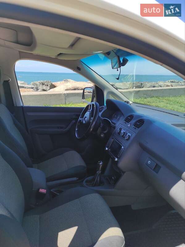 Минивэн Volkswagen Caddy 2013 в Киеве фото 15 Минивэн Volkswagen Caddy 2013 в Киеве