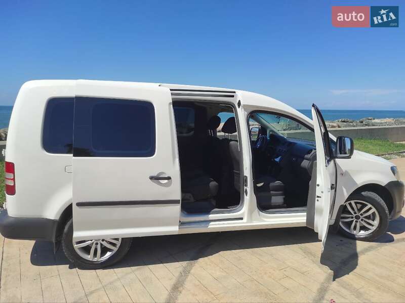 Минивэн Volkswagen Caddy 2013 в Киеве фото 18 Минивэн Volkswagen Caddy 2013 в Киеве