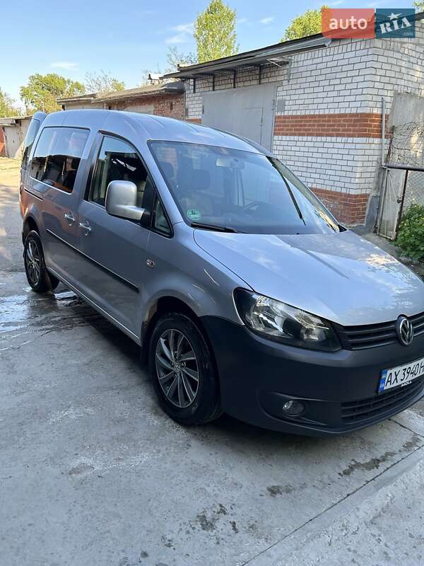 Volkswagen Caddy 2011