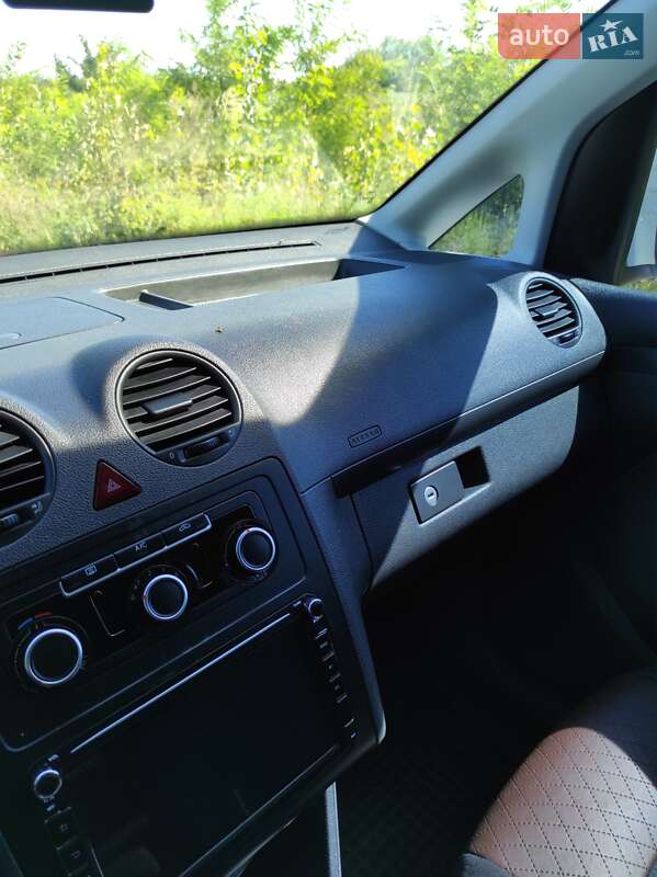 Мінівен Volkswagen Caddy 2014 в Бердичеві