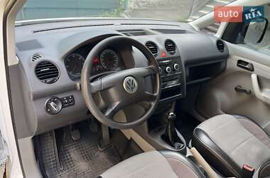 Грузовой фургон Volkswagen Caddy 2004 в Умани