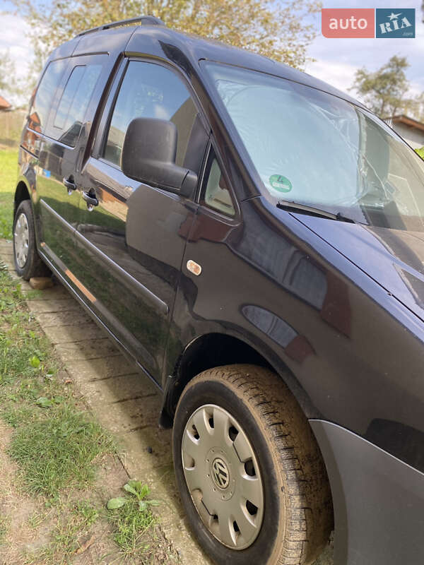 Минивэн Volkswagen Caddy 2008 в Отынии