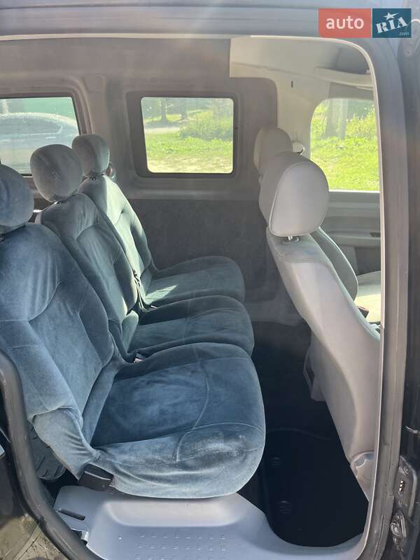 Минивэн Volkswagen Caddy 2006 в Комарному