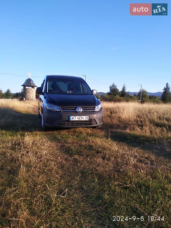 Минивэн Volkswagen Caddy 2016 в Ивано-Франковске