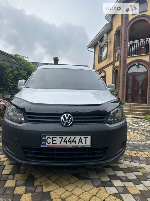 Мінівен Volkswagen Caddy 2014 в Чернівцях