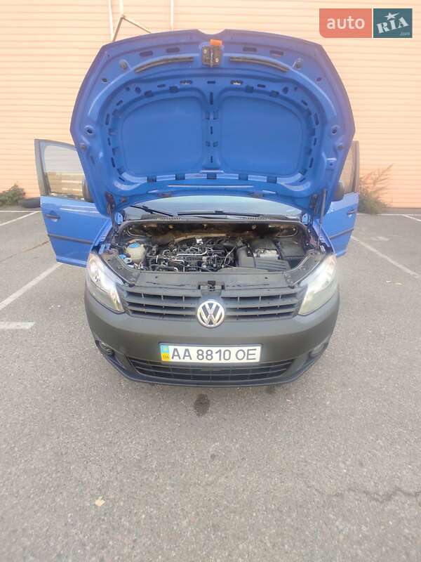 Минивэн Volkswagen Caddy 2011 в Киеве