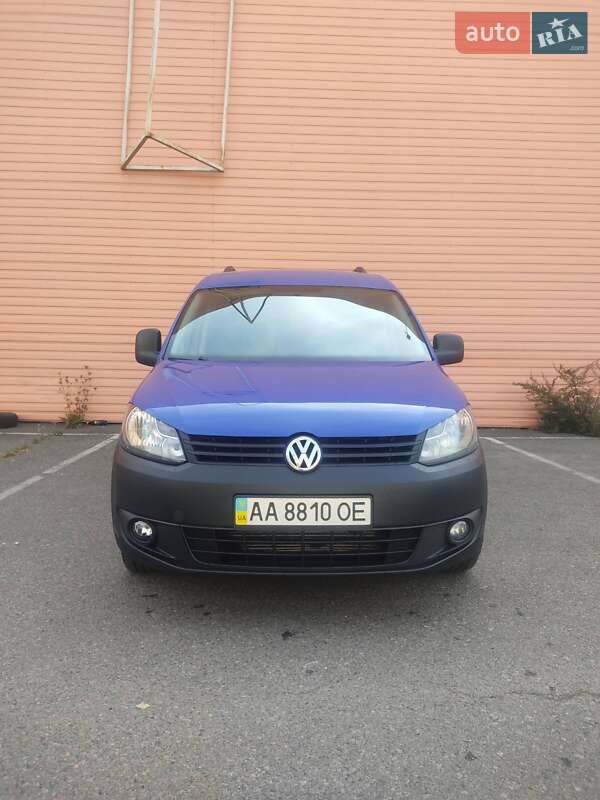 Минивэн Volkswagen Caddy 2011 в Киеве