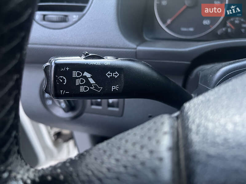 Грузовой фургон Volkswagen Caddy 2009 в Чернигове