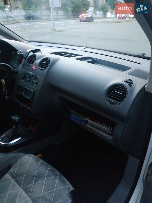 Мінівен Volkswagen Caddy 2010 в Києві