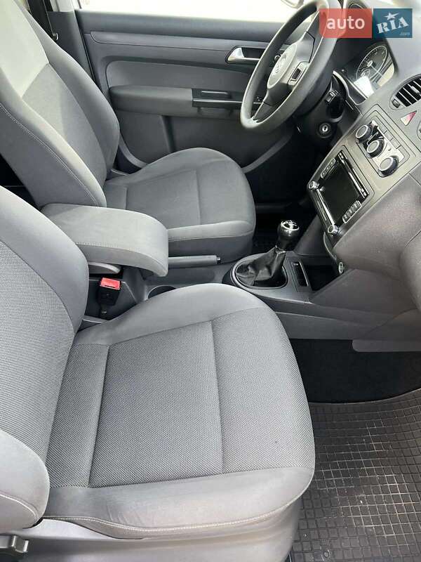 Минивэн Volkswagen Caddy 2011 в Сиховом