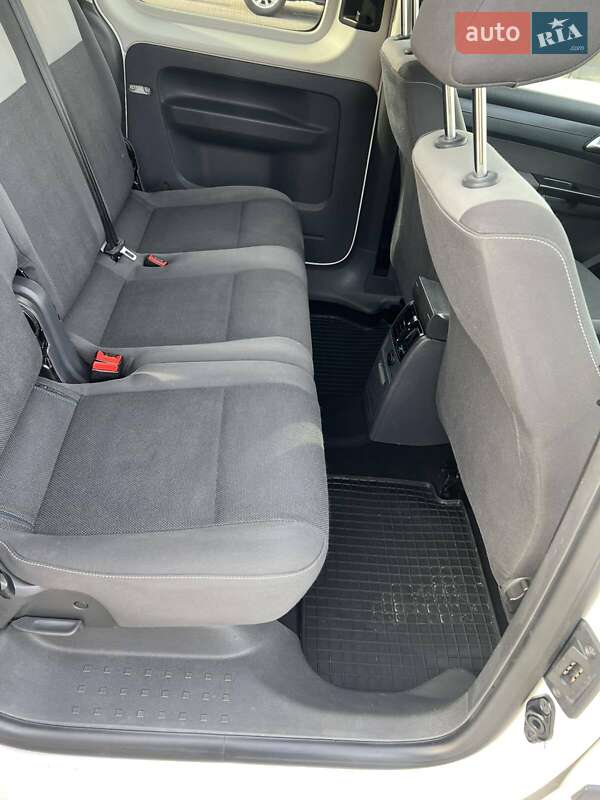 Минивэн Volkswagen Caddy 2011 в Сиховом