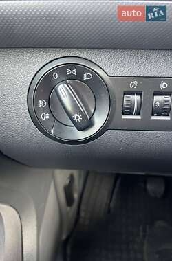 Минивэн Volkswagen Caddy 2011 в 