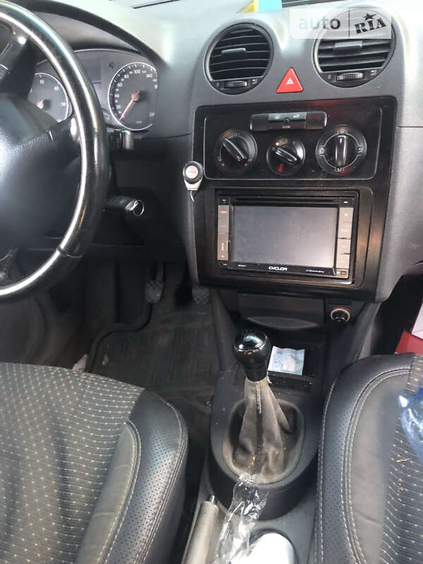 Минивэн Volkswagen Caddy 2005 в Самборе