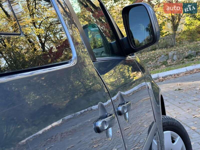 Минивэн Volkswagen Caddy 2008 в Дрогобыче