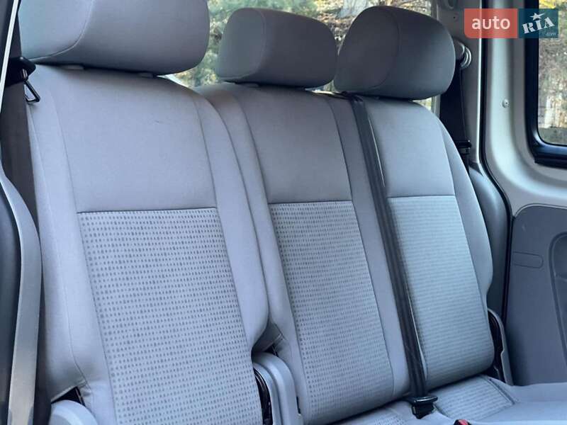 Минивэн Volkswagen Caddy 2008 в Дрогобыче